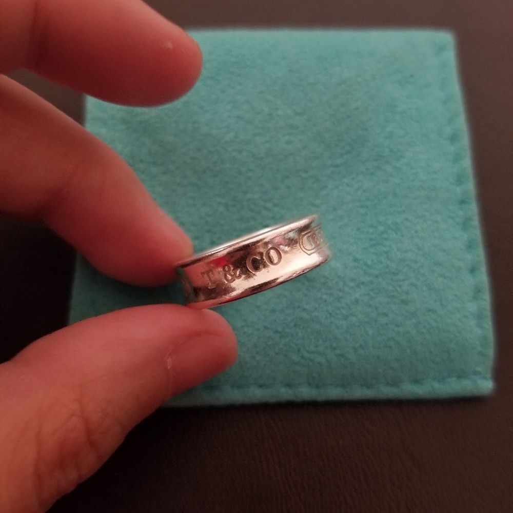 Tiffany & Co. Concave Ring - Picture 5 of 7